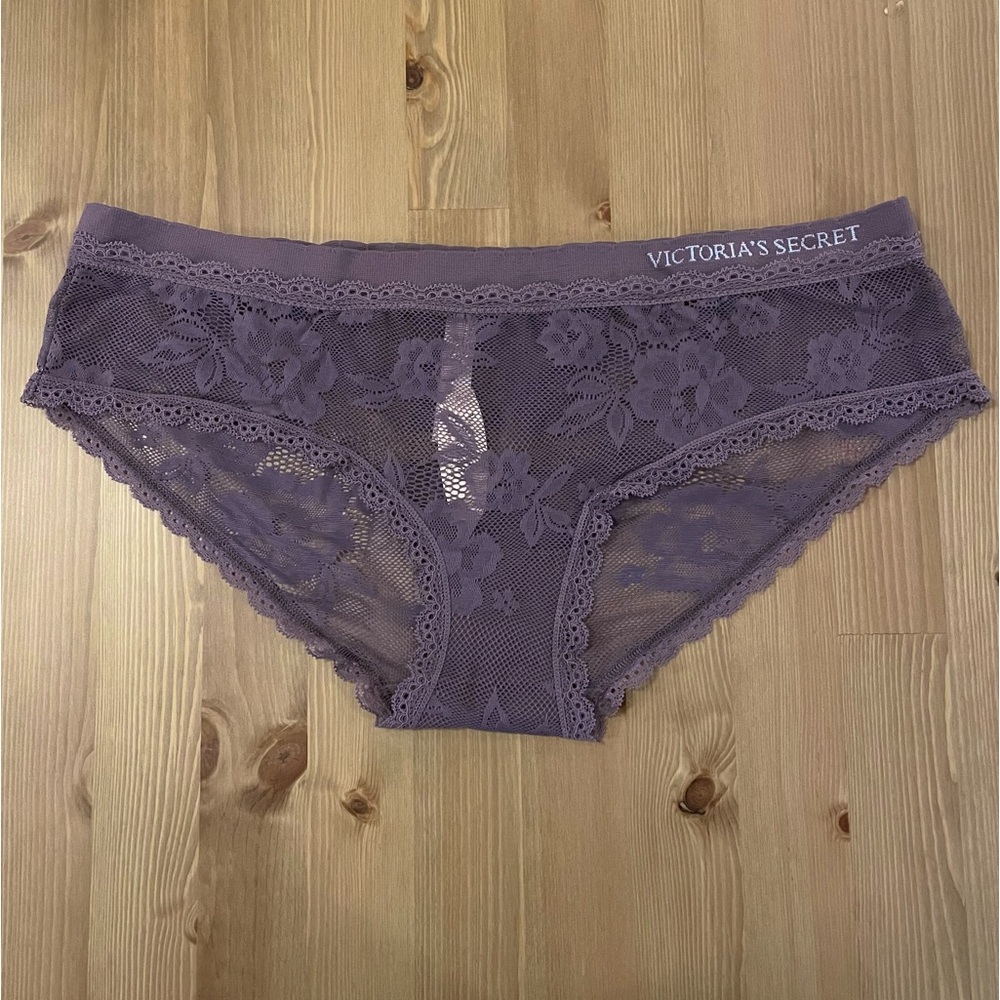 NWT Victoria’s Secret Hiphugger Lace Panty XL
